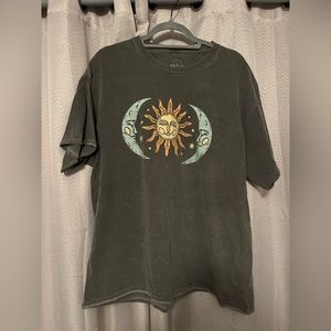 ❤️Pacsun Graphic Sun & Moon Oversized Tee, Size S but fits like a L/XL